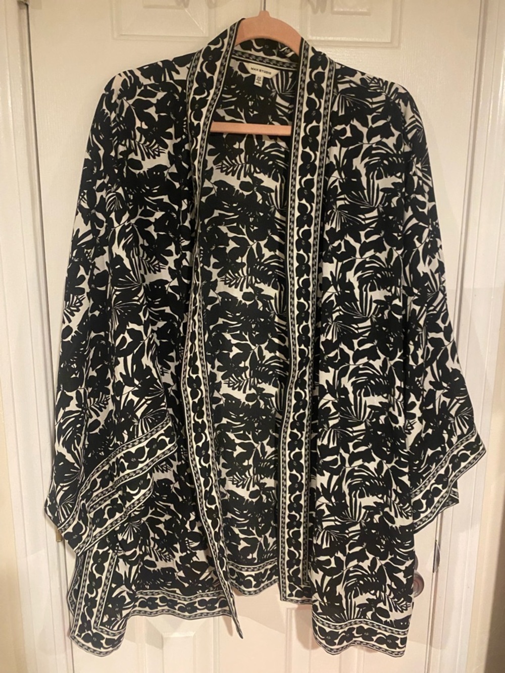 Max Studio Black and White Floral Border Kimono